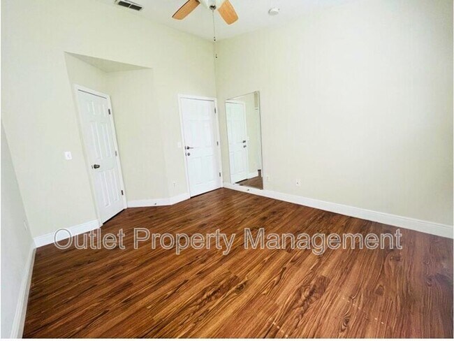 Building Photo - 4312 S Kirkman Rd