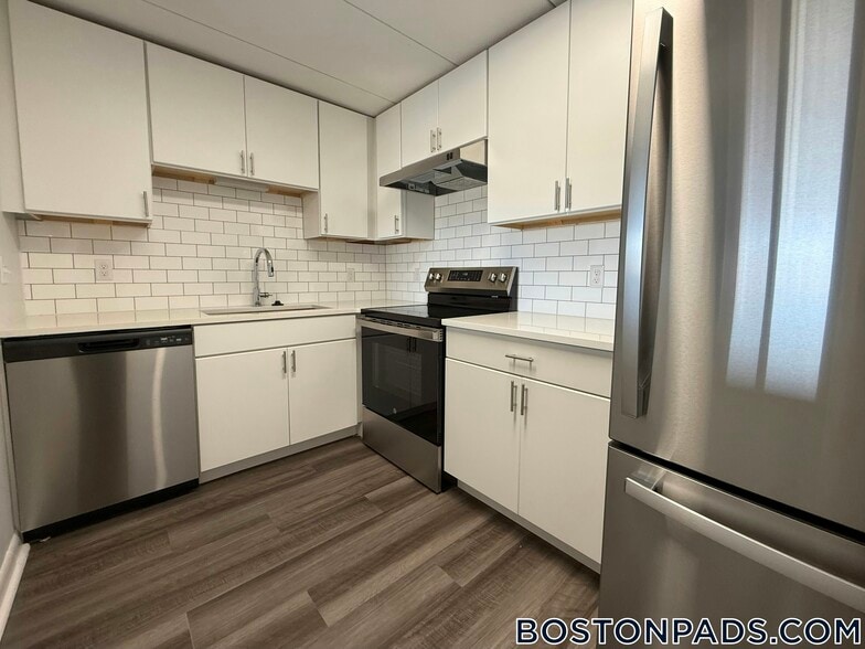 Building Photo - 53 Hill Rd