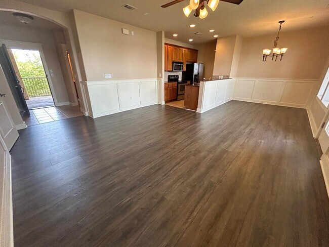 Building Photo - 6608 Lantern View Dr