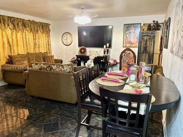 Building Photo - 1536 NW 15th Ave