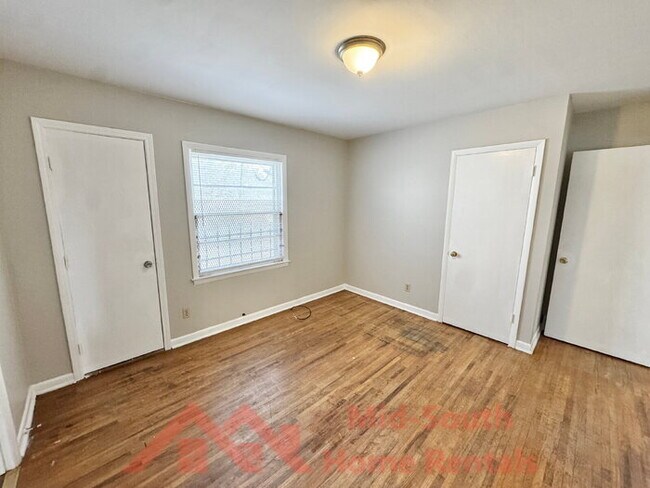 Building Photo - 3594 W Sutton Dr