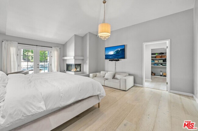 Building Photo - 3614 Malibu Country Dr