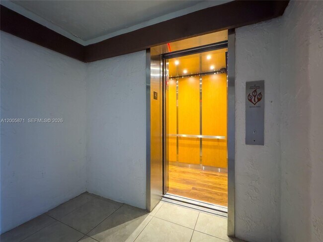 Building Photo - 10500 SW 108th Ave