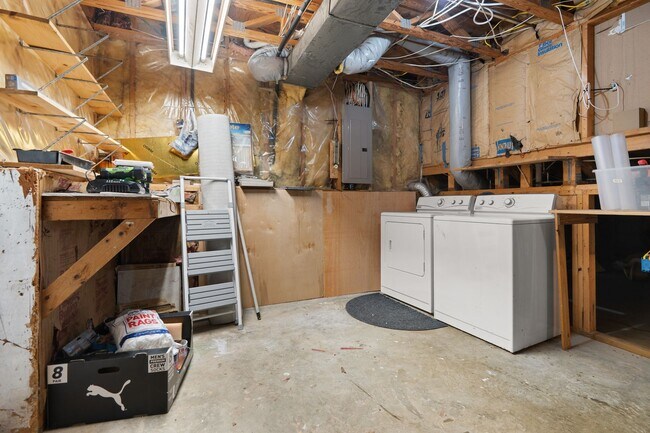 Building Photo - 2108 Mariner Cir
