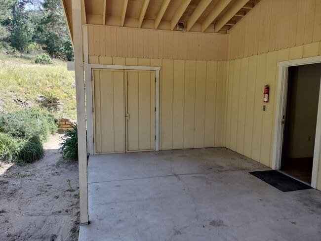 Building Photo - Arroyo Grande Home - 2 Bedroom 1 Bathroom - Peaceful and Quiet