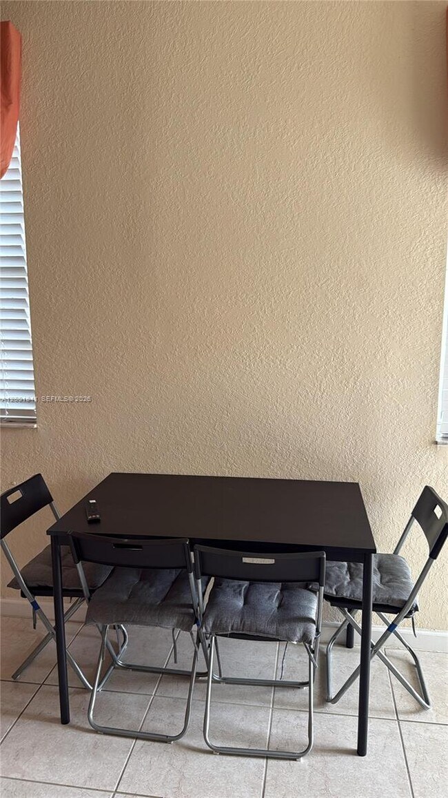 Building Photo - 16961 SW 90th Terrace