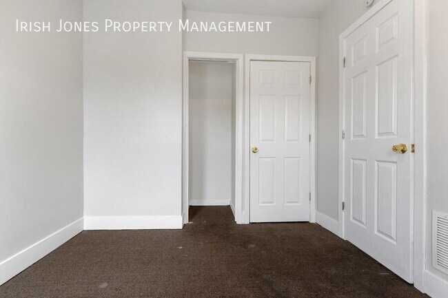 Building Photo - 308 Breckenridge St