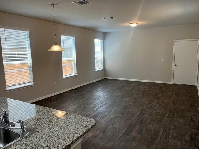 Building Photo - 1916 Whitaker Dr