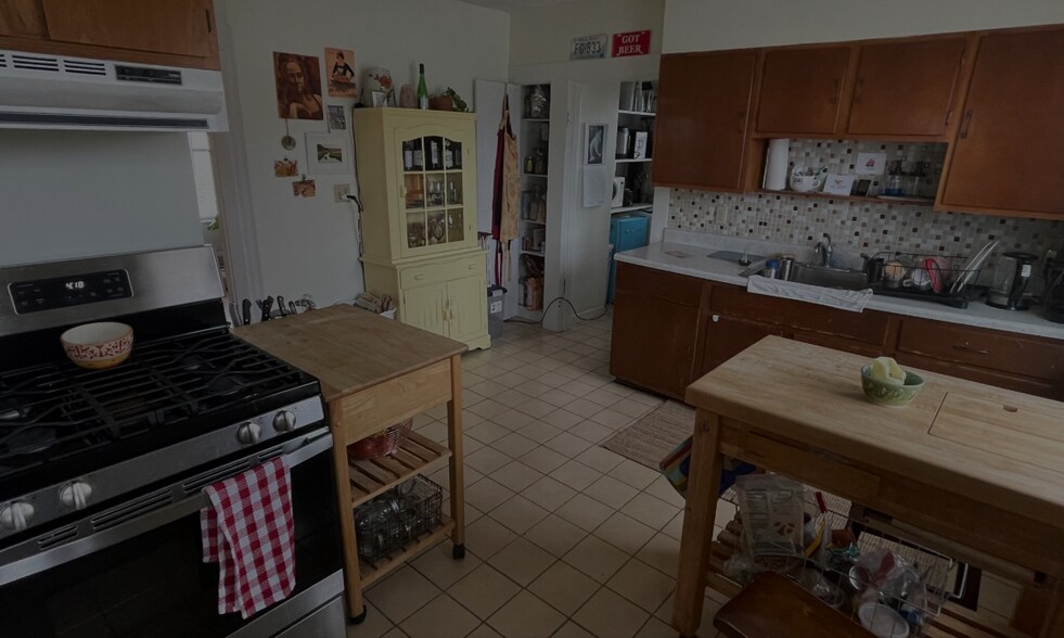 Building Photo - 81 Clarendon Ave