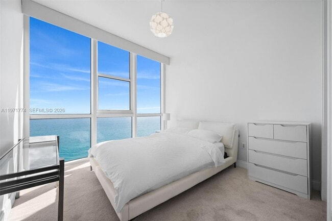 Building Photo - 18201 Collins Ave