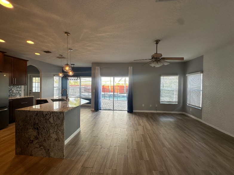 Building Photo - 11159 Prairie Hawk Dr