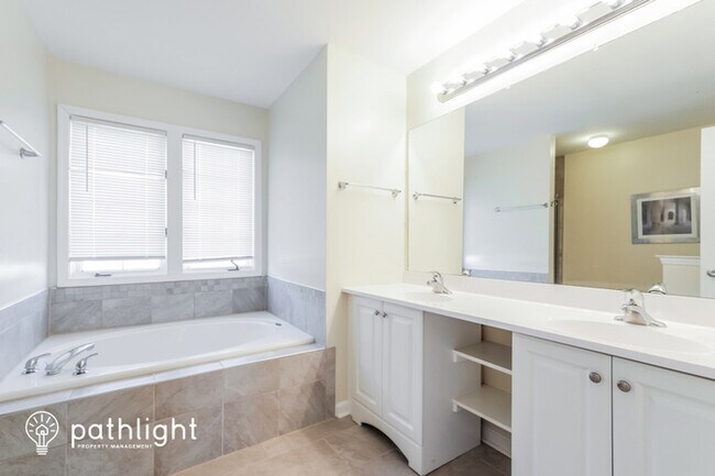 Building Photo - 4400 Sutherland Circle, Upper Marlboro, MD...