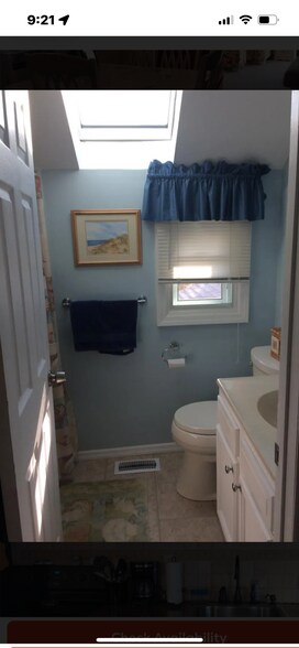 Building Photo - 121 West Ave