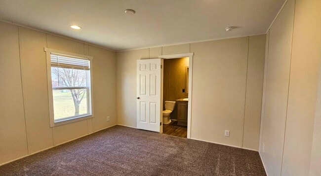 Building Photo - 4444 S West St