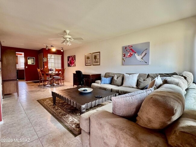 Building Photo - 5855 N Kolb Rd