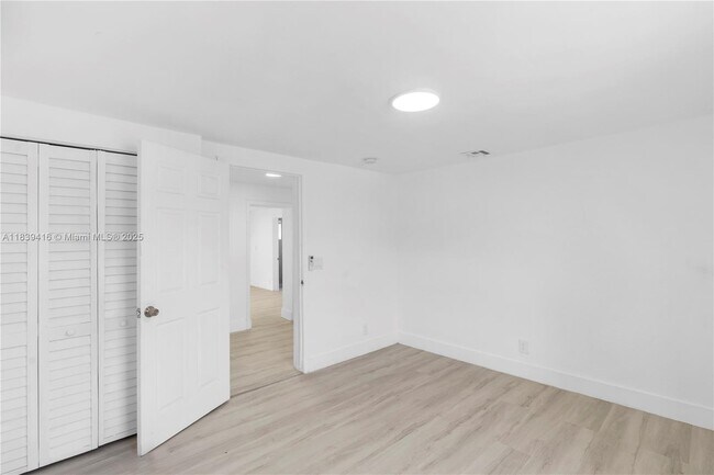 Building Photo - 607 SW 3rd St