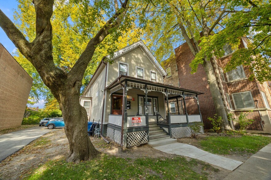 Building Photo - 711 Emerson St