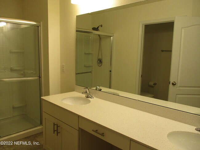 Building Photo - 70 Bush Pl