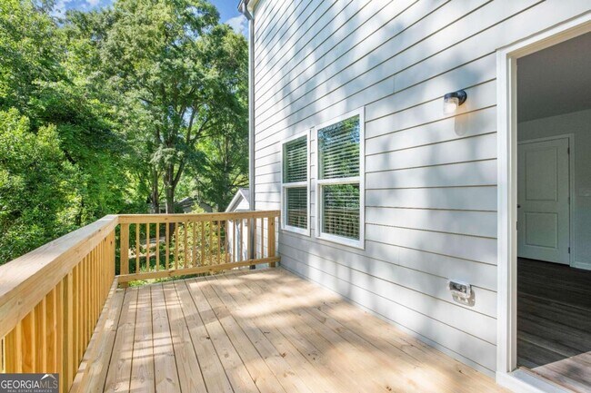 Building Photo - 1139 Lookout Ave NW