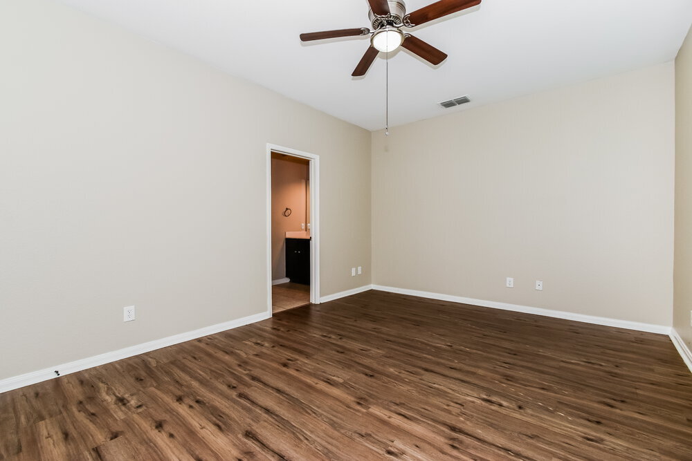 Building Photo - 136 Ryan St