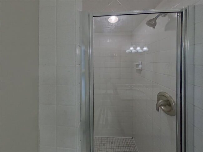 Building Photo - 13408 Colfax Ave S