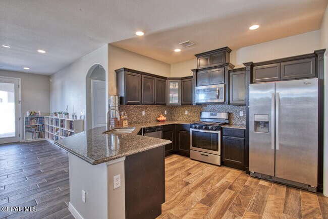 Building Photo - 14837 Harry Flournoy Ave