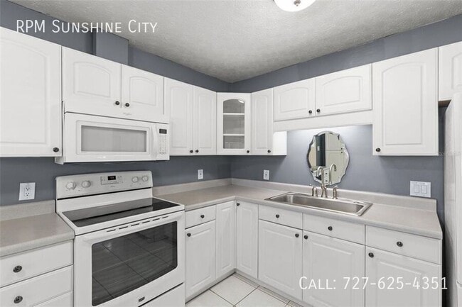 Building Photo - 4401 3rd Ave N