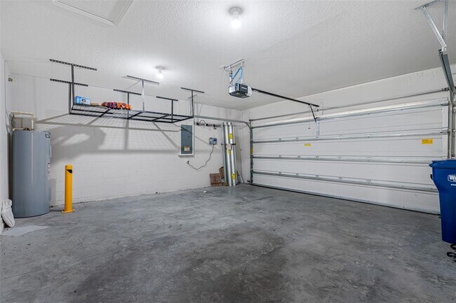 Building Photo - 11234 High Noon Trl