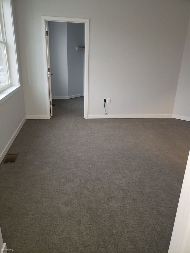 Building Photo - 310 E 3rd St