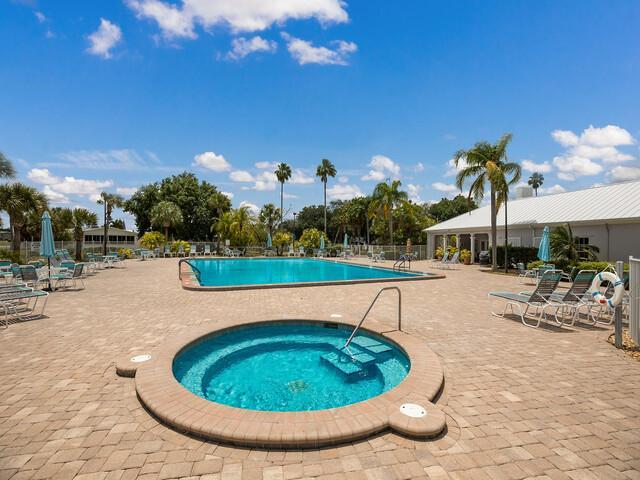 Building Photo - 18 Calypso Cay