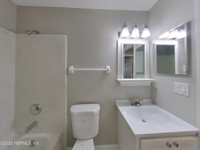 Building Photo - 84092 St James Ct