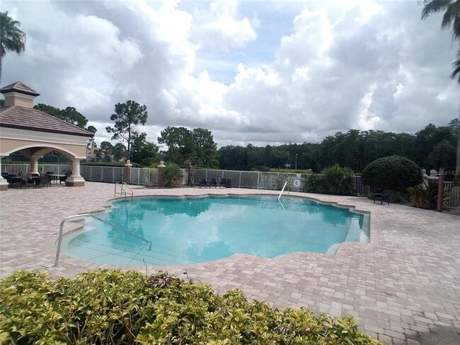 Building Photo - 14013 Fairway Island Dr