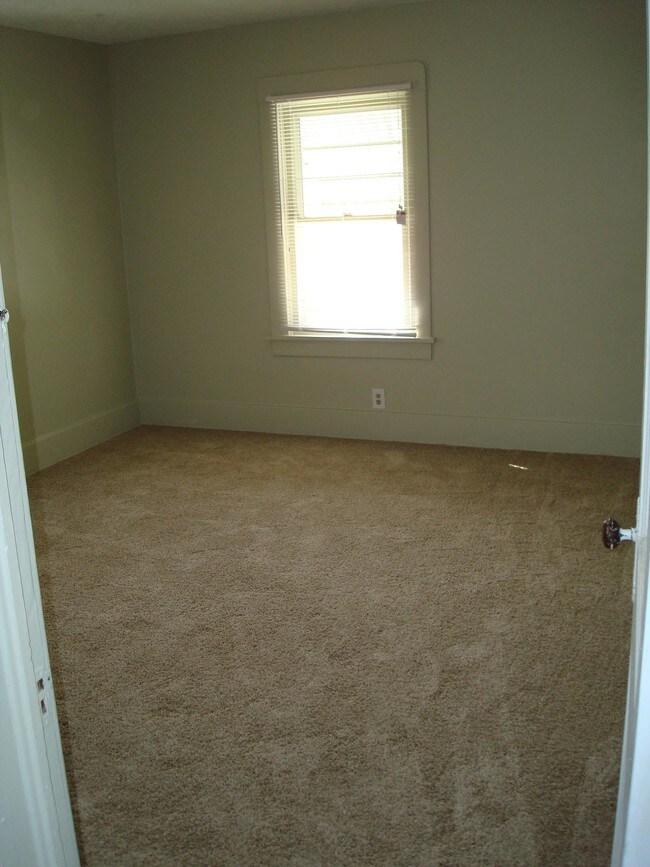 Building Photo - 540 S 9th St