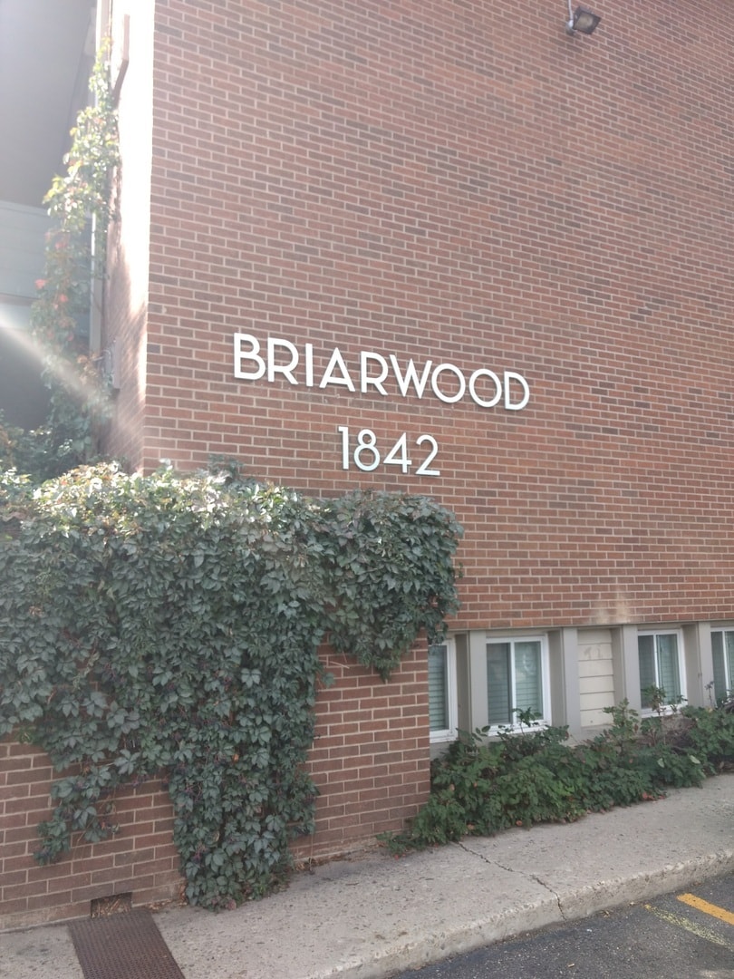 Building Photo - 1842 Canyon Blvd