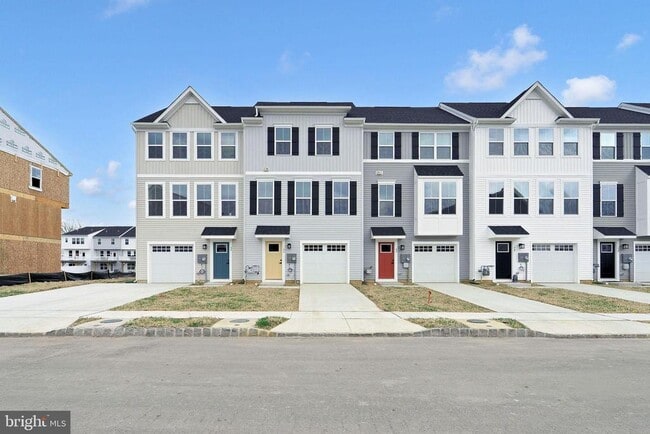 Building Photo - 66 SPYGLASS HILL Dr