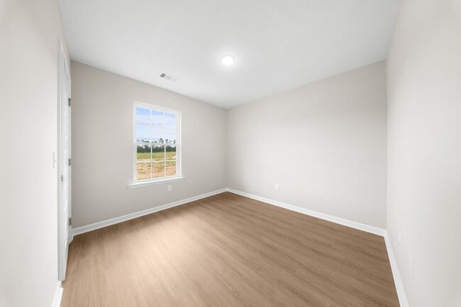 Building Photo - 507 Nickies Wy