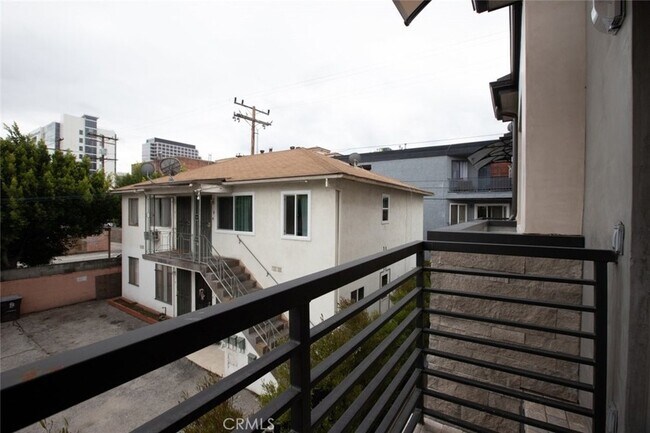 Building Photo - 330 Salem St