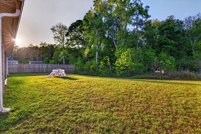 Building Photo - 8009 Crawford Dr