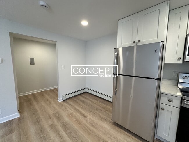 Building Photo - 501 Beacon St