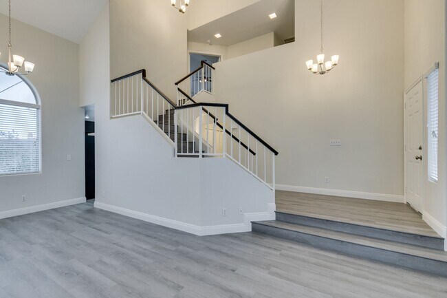 Building Photo - 1738 Toltec Cir