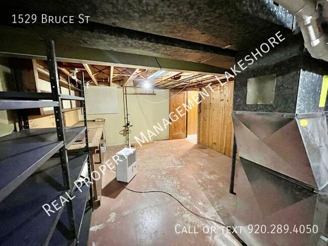 Building Photo - 1529 Bruce St