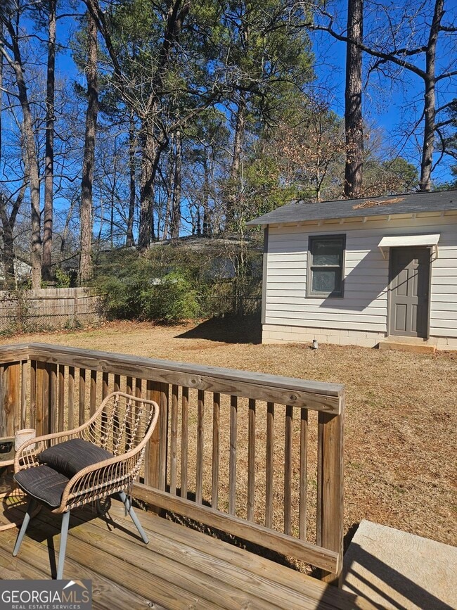 Building Photo - 1718 Line St