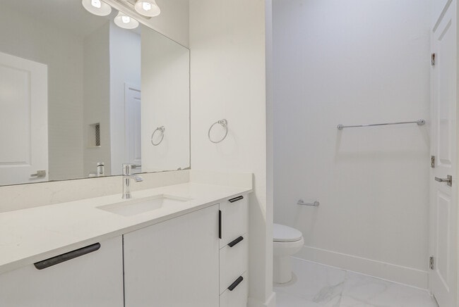 Building Photo - 352 Bella Sol Way