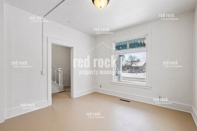 Building Photo - 1517 E Bridgeport Ave