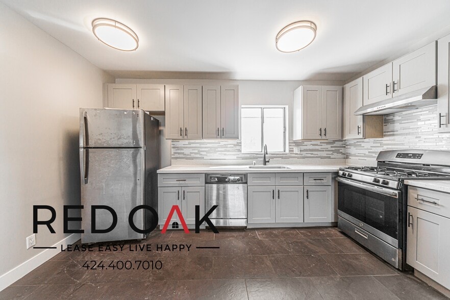 Building Photo - 3146 S Halm Ave