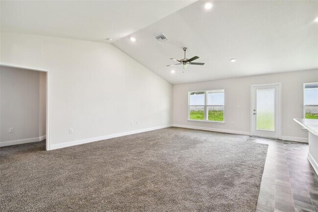 Building Photo - 360 Cimarron Ct