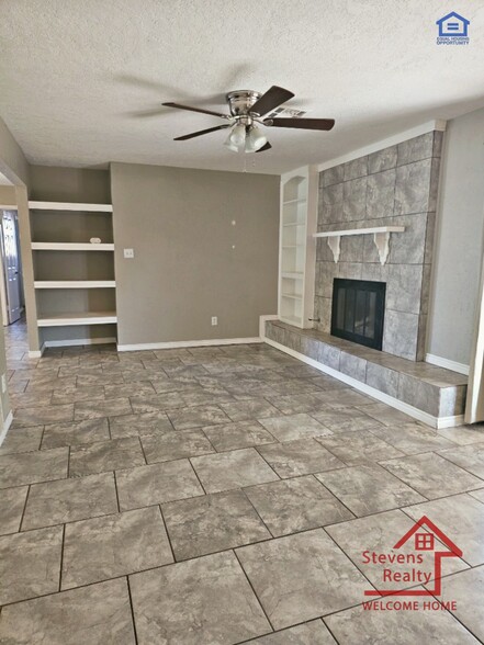 Building Photo - 303 SW 72nd St