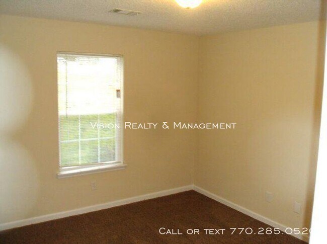 Building Photo - 124 Pin Oak Trail