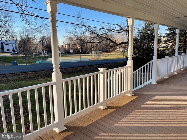 Building Photo - 4021 Locust St