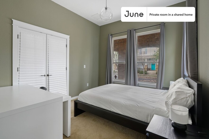 Building Photo - Room in Shared 5 bed/2.5 bath home